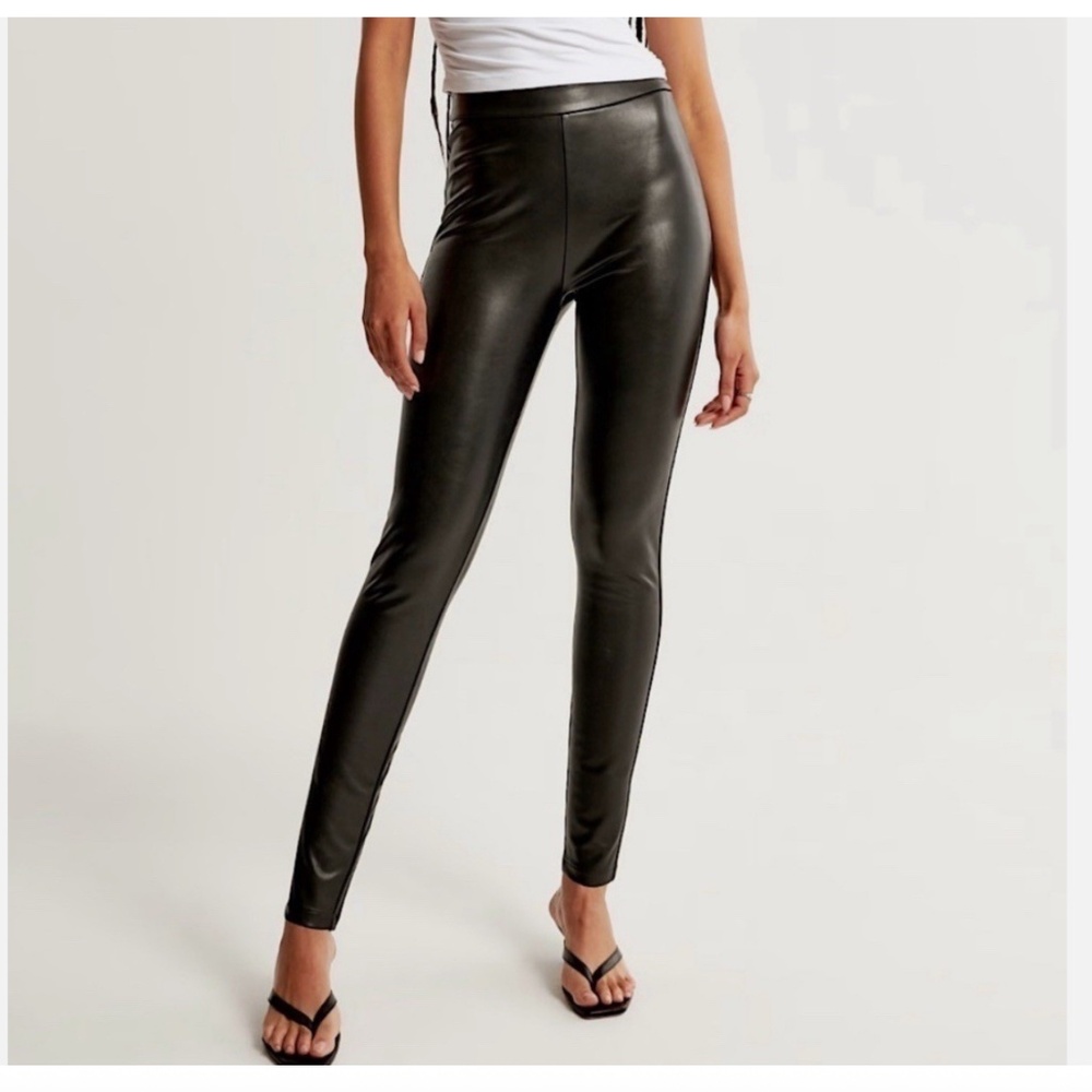 Abercrombie & Fitch Black Faux Leather Pull On Skinny Leggings Pants sz S